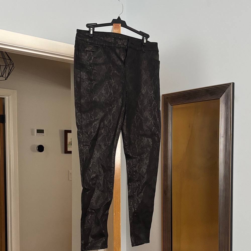 Vero Moda Black Textured Pants